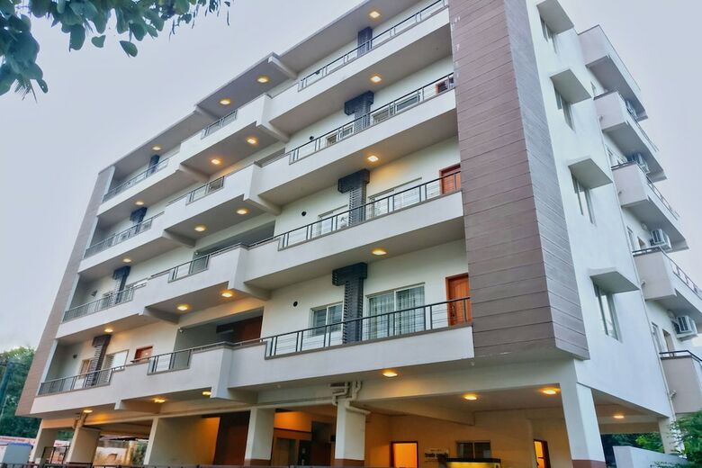 Hotel Oyo 10134 Triente Suites