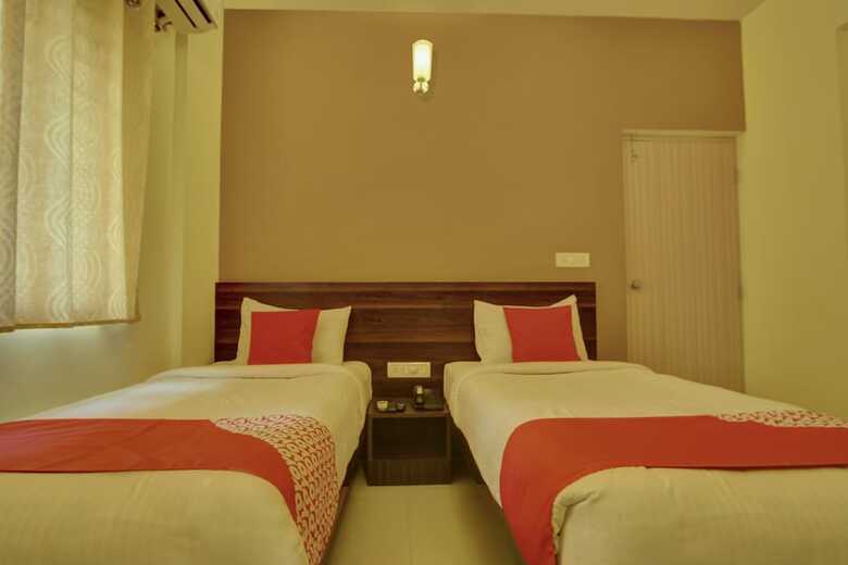Hotel Oyo 9946 Ckb Apartment