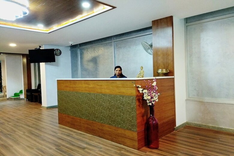 Hotel Oyo 9946 Ckb Apartment