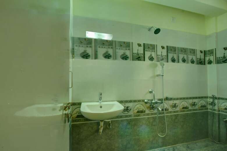 Hotel Oyo 9946 Ckb Apartment