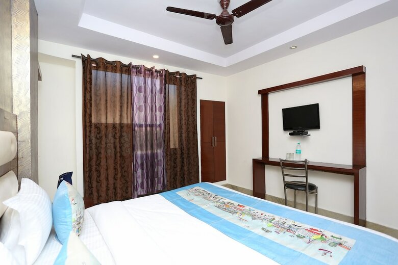 Oyo 7684 Hotel Repose Villa