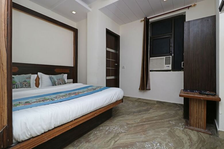 Oyo 5494 Hotel Odeon Continental