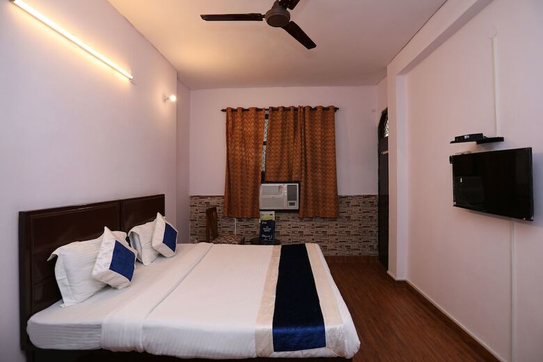 Oyo 9534 Hotel Heights