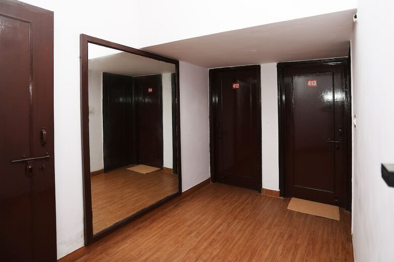 Oyo 9534 Hotel Heights