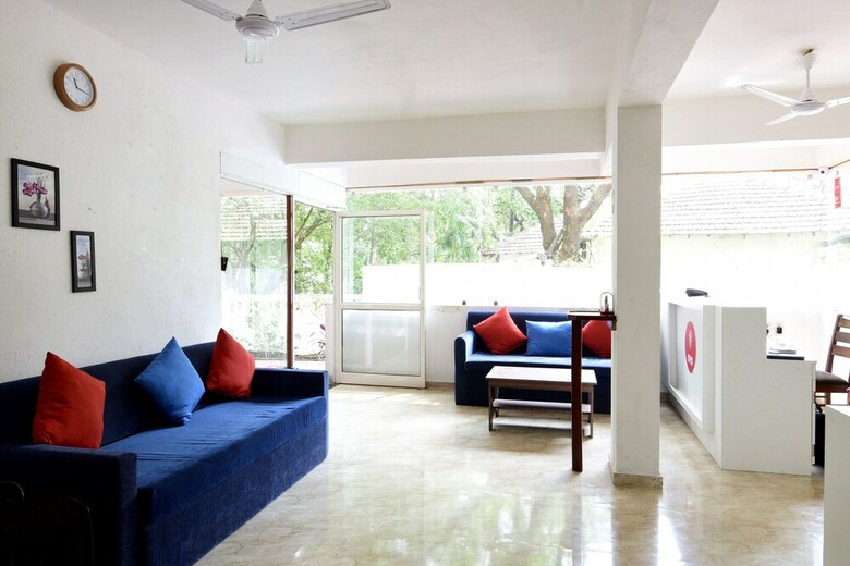Hotel Oyo 9780 La Costa Residency