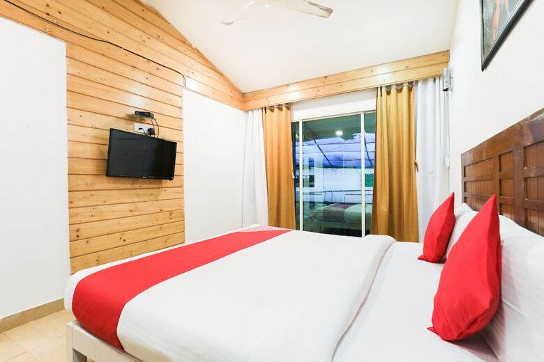 Hotel Tahira Beach Resort