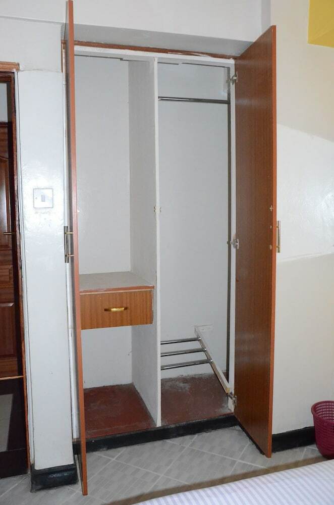 Golden Goose Hotel
