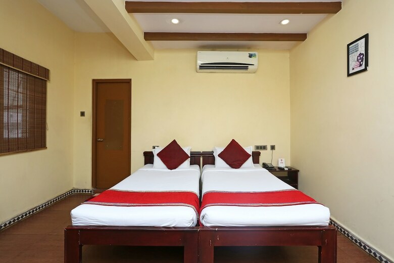 Oyo 2207 Hotel Transit