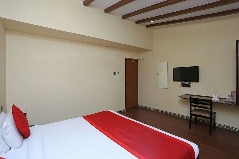 Oyo 2207 Hotel Transit