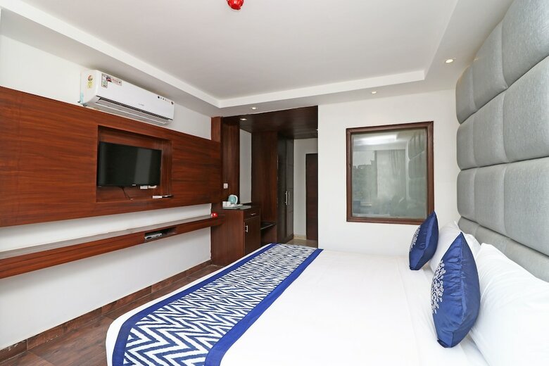 Oyo 10327 The K Hotel