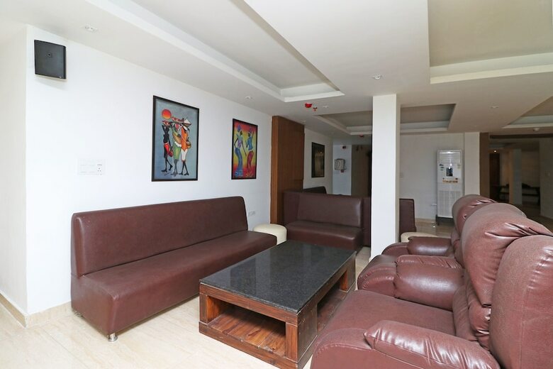 Oyo 10327 The K Hotel