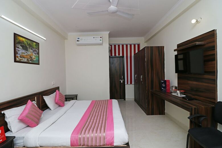 Hotel Oyo 10439 Ashoka Palace