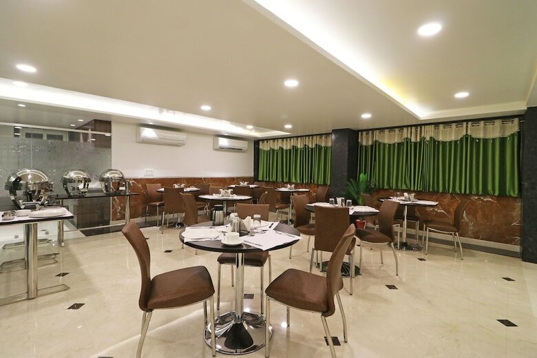 Oyo 10316 Hotel Sun View International