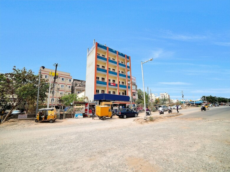 Hotel Oyo 5564 Hitech Suites