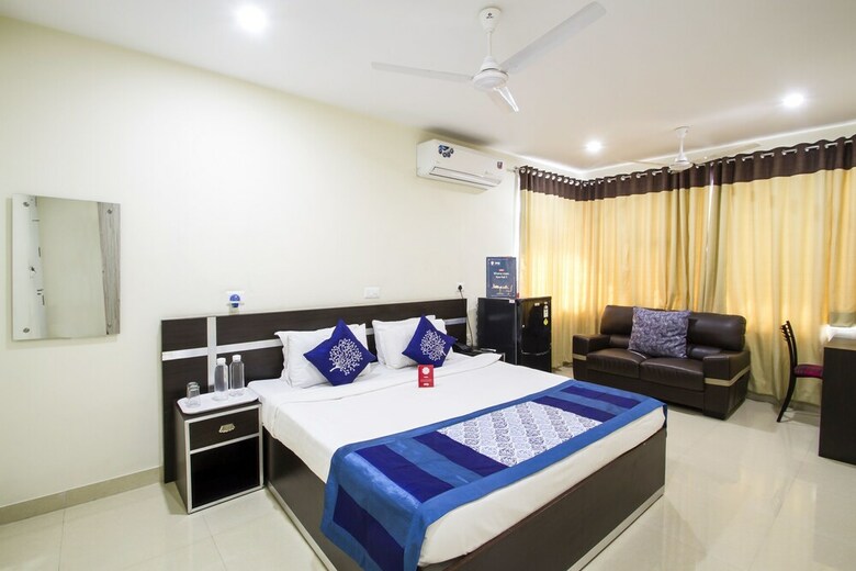 Hotel Oyo 7672 Pride Inn