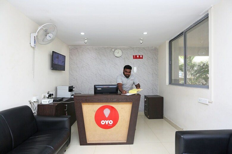 Hotel Oyo 7672 Pride Inn