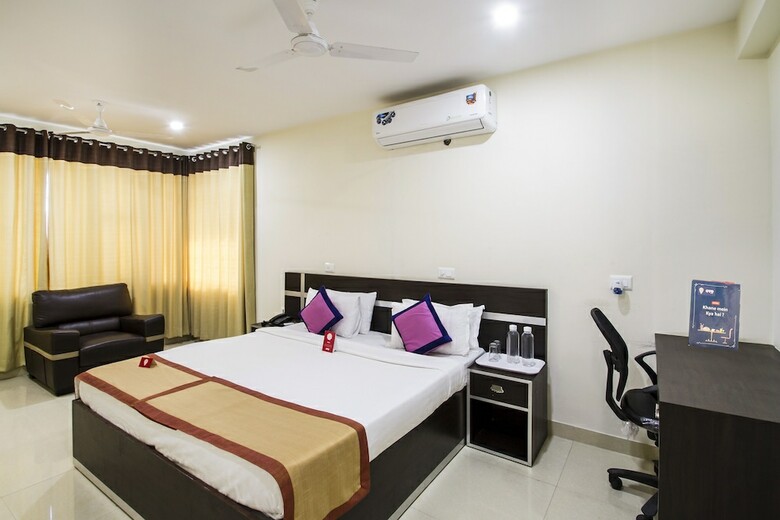 Hotel Oyo 7672 Pride Inn