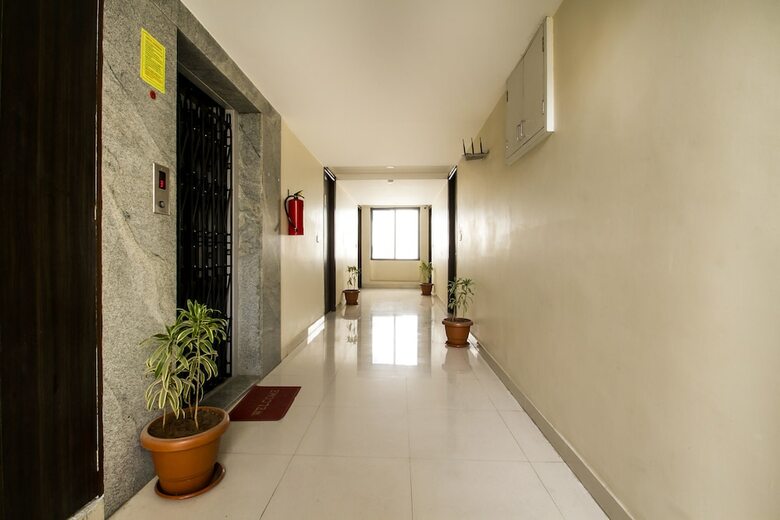 Hotel Oyo 7672 Pride Inn