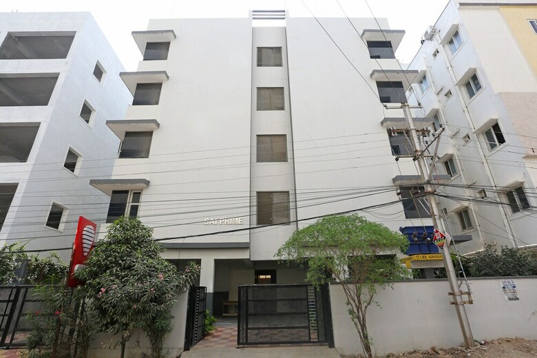 Hotel Oyo 7672 Pride Inn