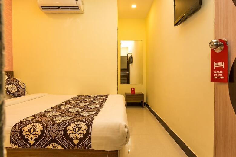 Hotel Oyo 7062 Amana Suites