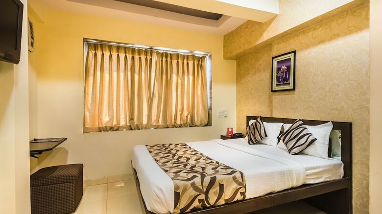 Hotel Oyo 488 Andheri