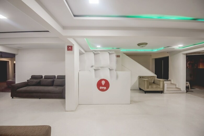 Hotel Oyo 5012 Lake View Residency