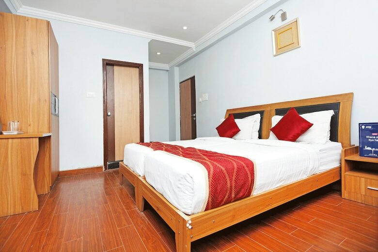 Oyo 7552 Hotel Svm Grand