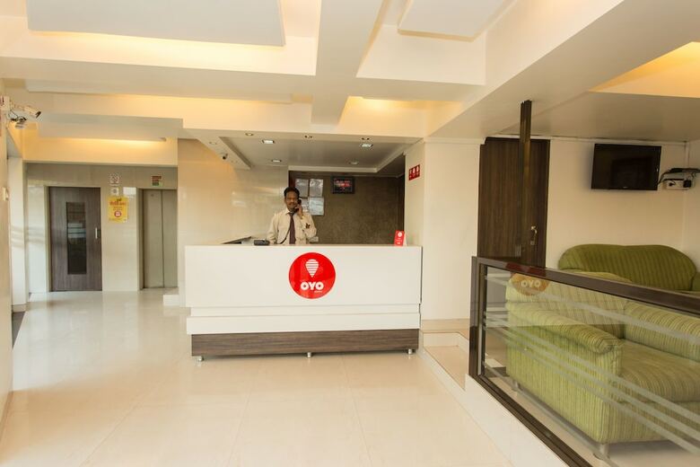 Hotel Oyo 8850 J K Regency