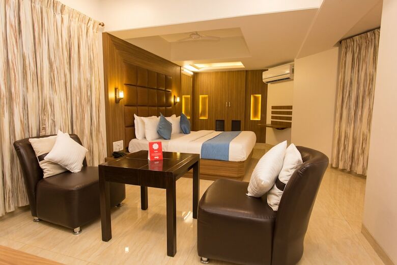 Hotel Oyo 8850 J K Regency