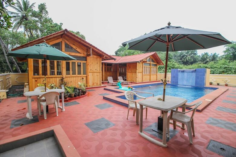 Villa Oyo 10723 Home Pool View Studio Colva