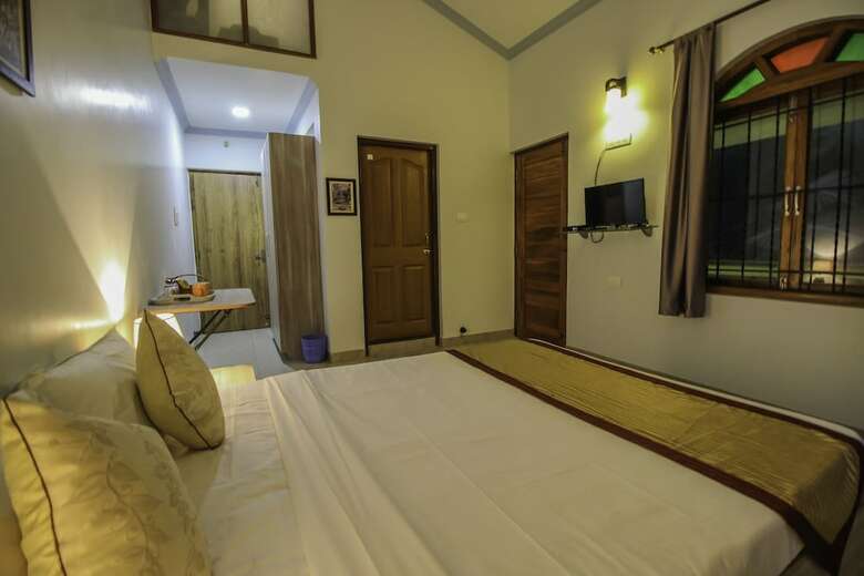 Villa Oyo 10723 Home Pool View Studio Colva