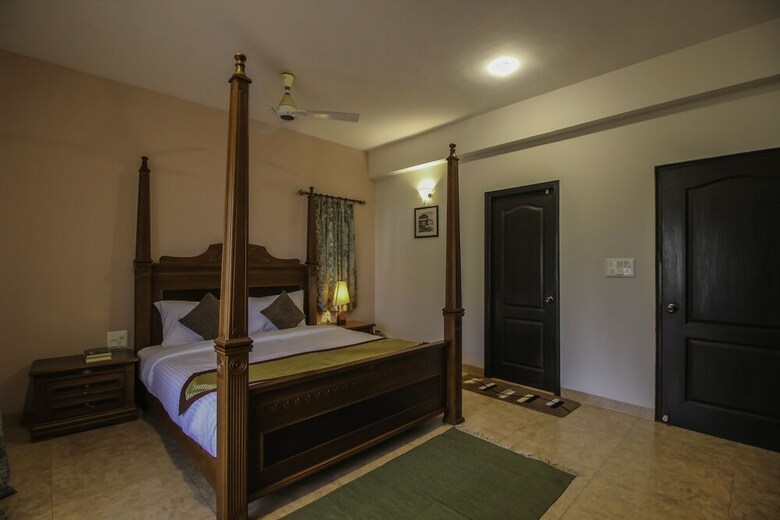 Hotel Oyo 10871 Home Luxurious 3bhk Dona Paula