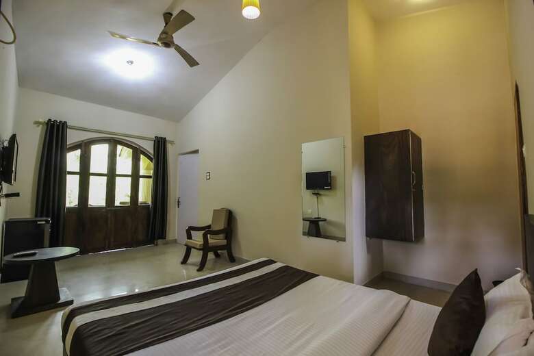 Villa Oyo 10958 Home Modern Studios Candolim