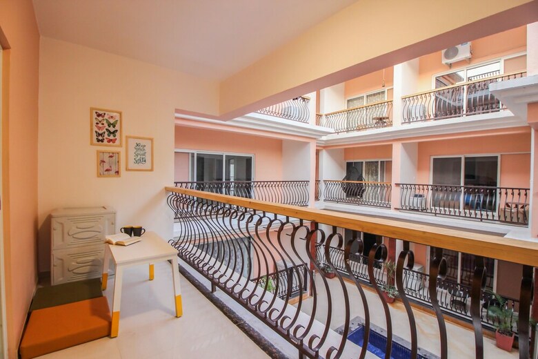 Apartamentos Oyo 10966 Home Poolside Paradise 2bhk Siolim