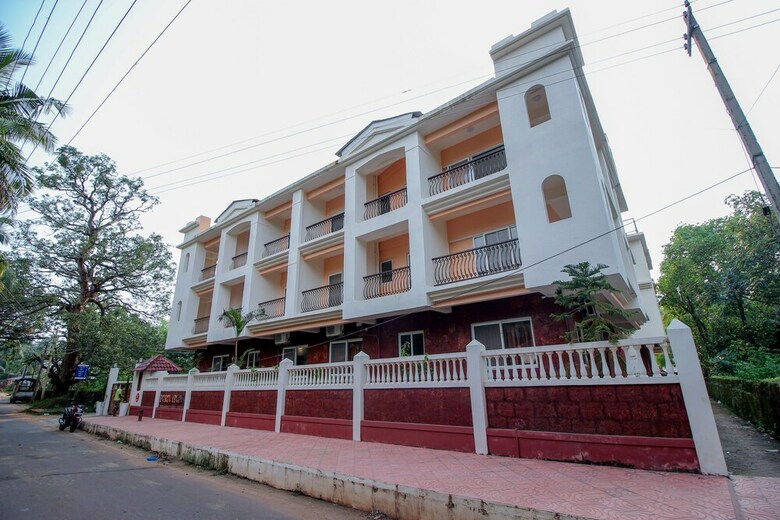 Apartamentos Oyo 10966 Home Poolside Paradise 2bhk Siolim