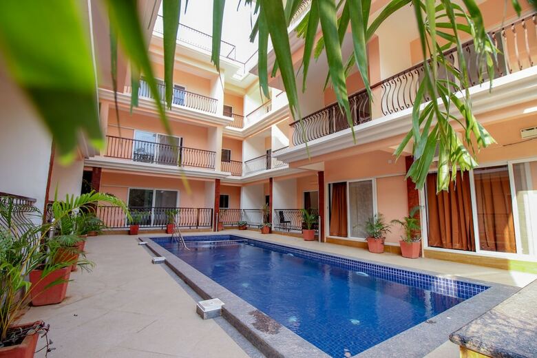Apartamentos Oyo 10966 Home Poolside Paradise 2bhk Siolim