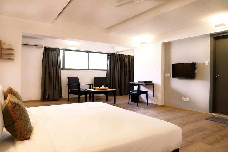 Hotel Oyo Townhouse 021 Bombay Exhibition Centre