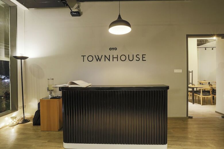 Hotel Oyo Townhouse 021 Bombay Exhibition Centre