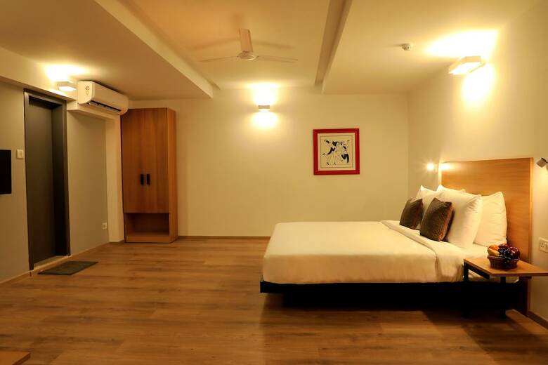 Hotel Oyo Townhouse 021 Bombay Exhibition Centre