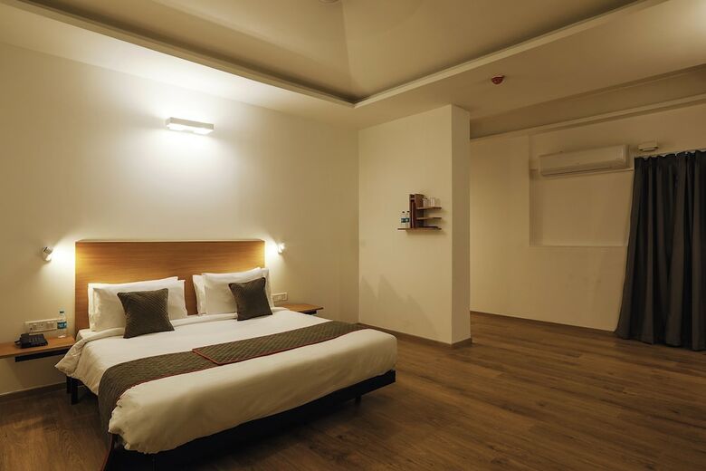 Hotel Oyo Townhouse 021 Bombay Exhibition Centre