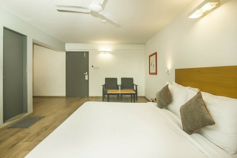 Hotel Oyo Townhouse 021 Bombay Exhibition Centre