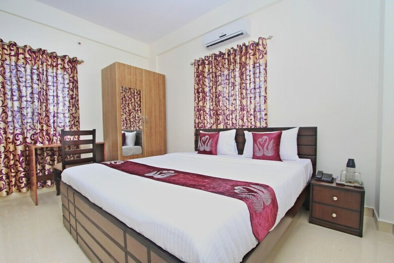 Oyo 7153 Hotel Amber
