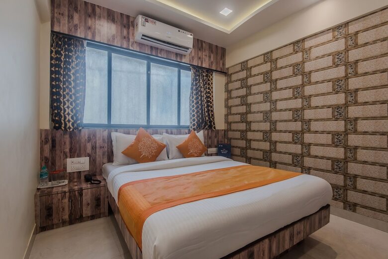 Oyo 10016 Hotel Golden Inn