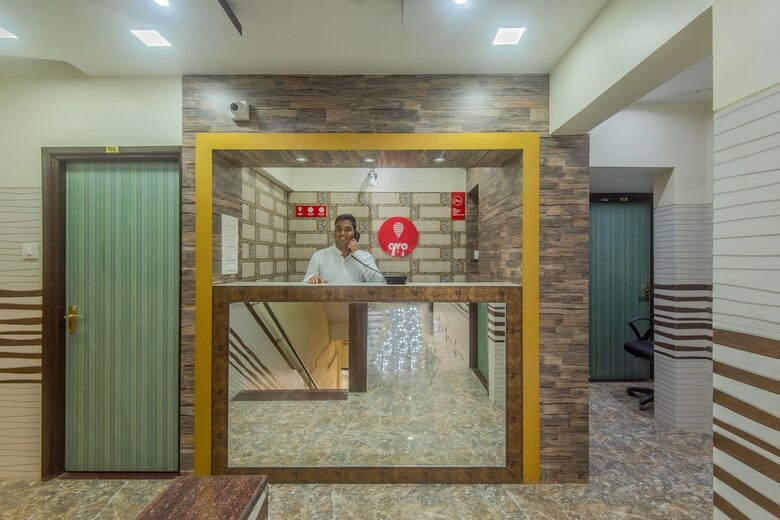Oyo 10016 Hotel Golden Inn