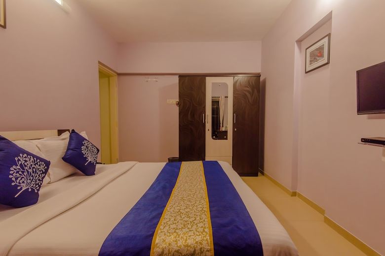 Oyo 10053 Apartment Powai