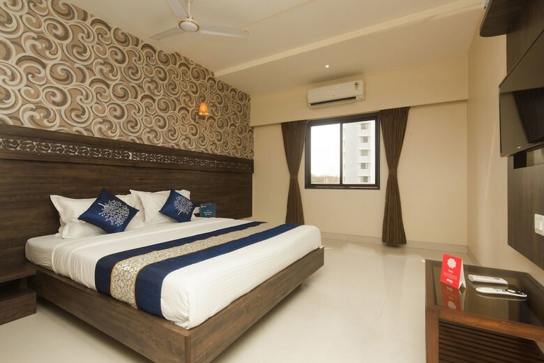Oyo 10650 Hotel Lotus Residency