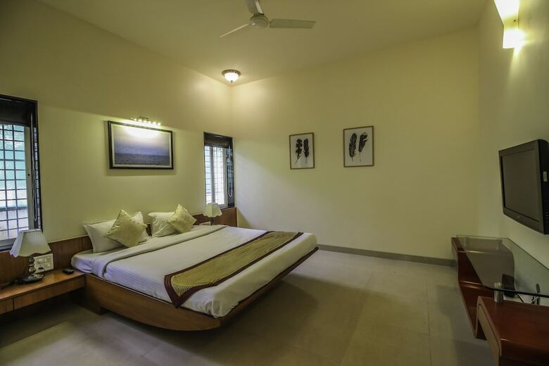 Oyo 10157 Home Exotic 4bhk Villa Dona Paula