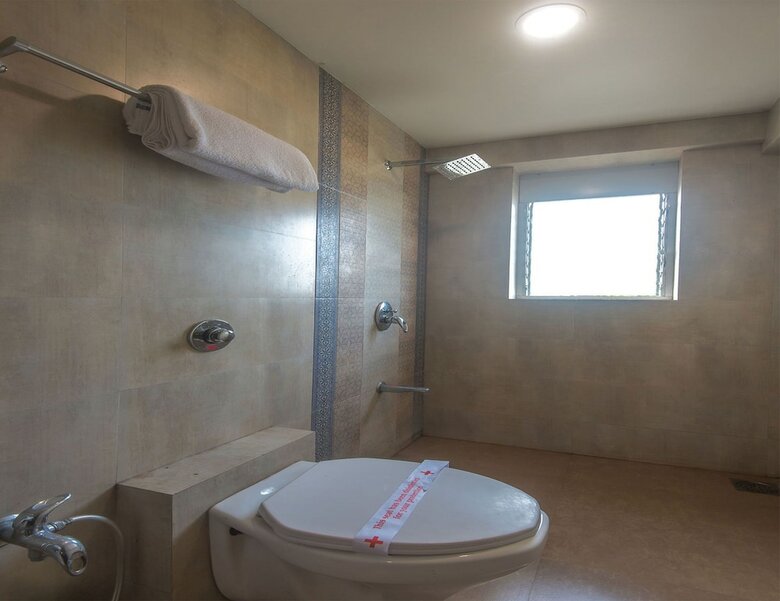 Oyo 9644 Hotel Mahadev Residency