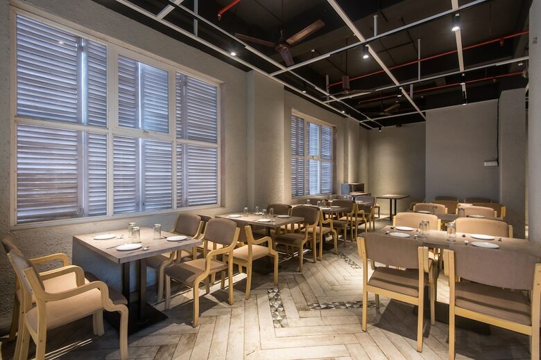Oyo 9644 Hotel Mahadev Residency