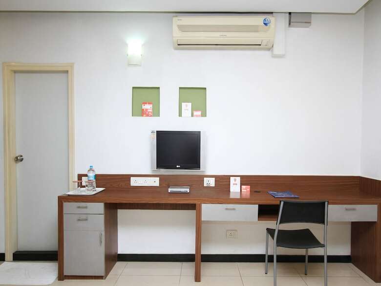 Oyo 554 Hotel Red Carpet Residence